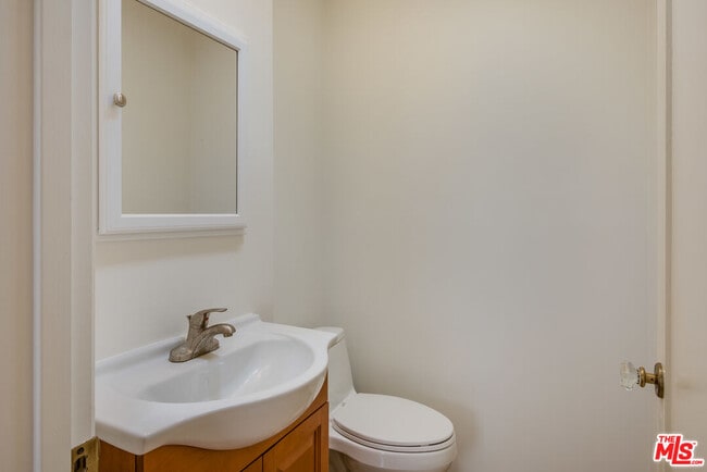 Building Photo - 4264 Mildred Ave