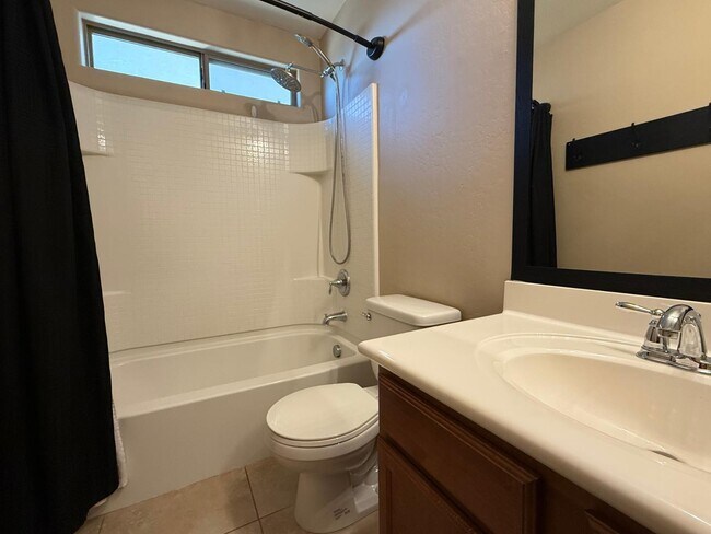 Building Photo - 4533 S 236th Dr