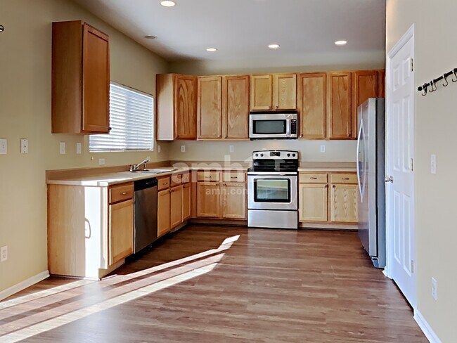 Building Photo - 1776 Riverwalk Pky