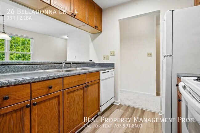 Building Photo - 26 Belladonna Ln
