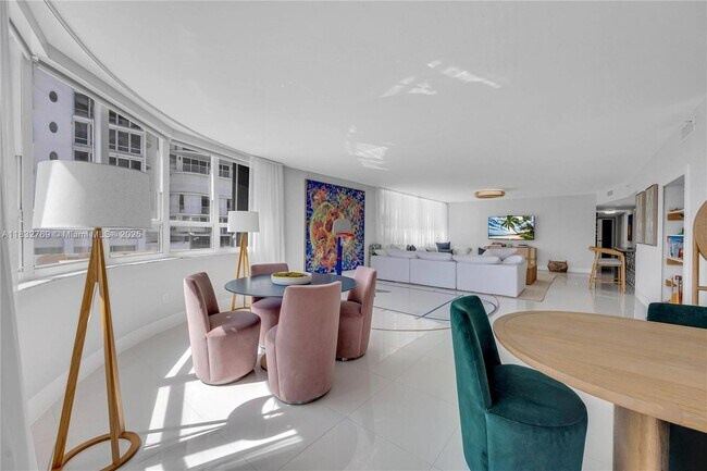 Building Photo - 10175 Collins Ave