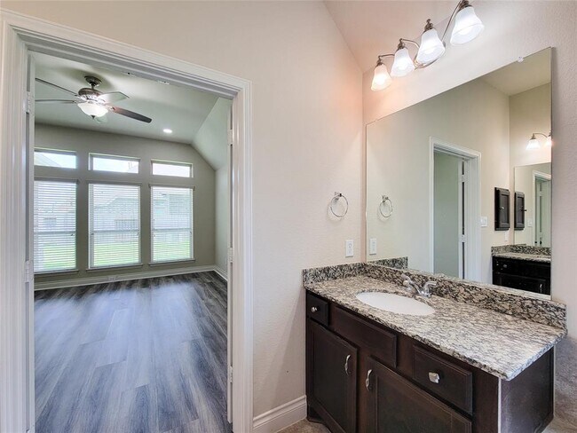 Building Photo - 1314 Watercrest Park Ln