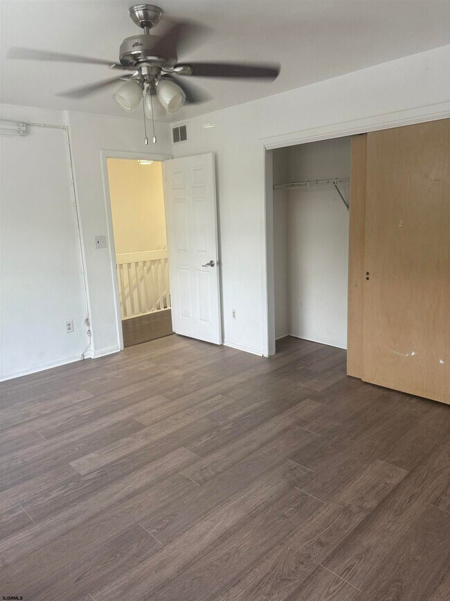 Building Photo - 22 Oyster Bay