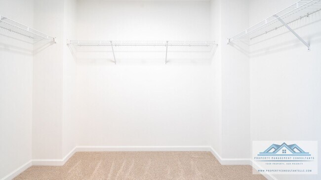 Building Photo - 102 Millbury Way