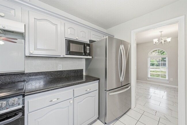 Building Photo - 2406 Joel Wheaton Rd