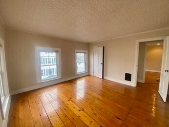 Building Photo - 35 Broad St