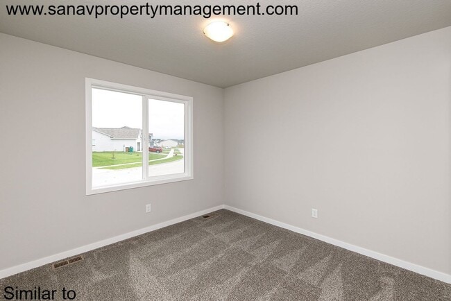 Building Photo - Unbeatable Deal! Gorgeous 3-Bed, 2.5-Bath Ranch Home in Bondurant – Just $1850/Month!