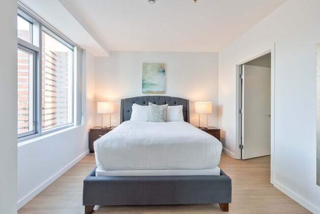 Building Photo - 250 Kendall St