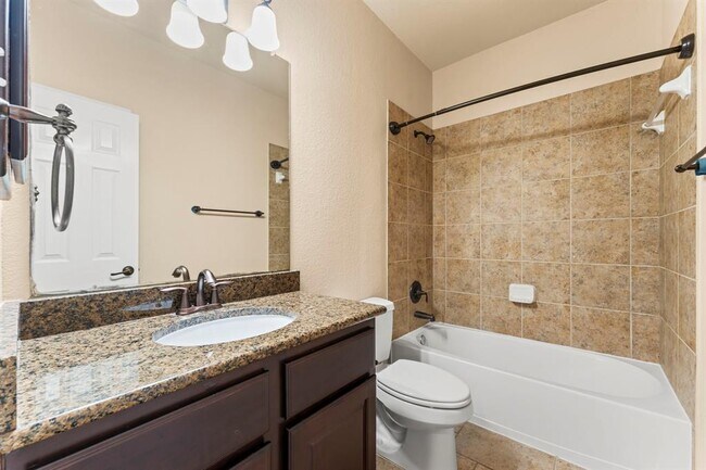 Building Photo - 18 Umbria Ln