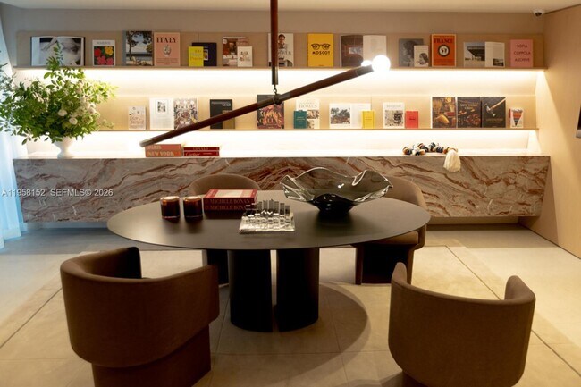 Building Photo - 9901 W Bay Harbor Dr