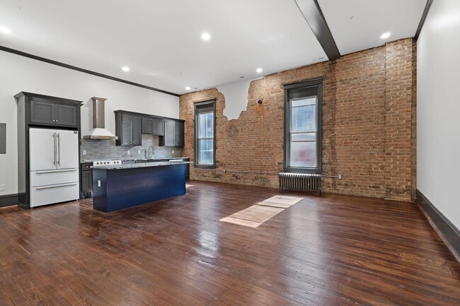 Building Photo - Historic Charm Meets Modern Luxury