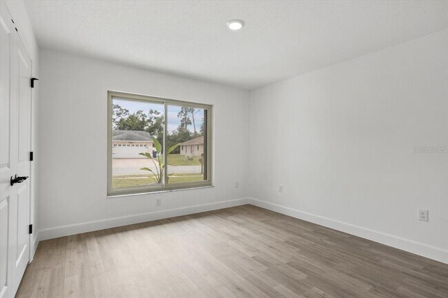 Building Photo - 2881 48th Way E