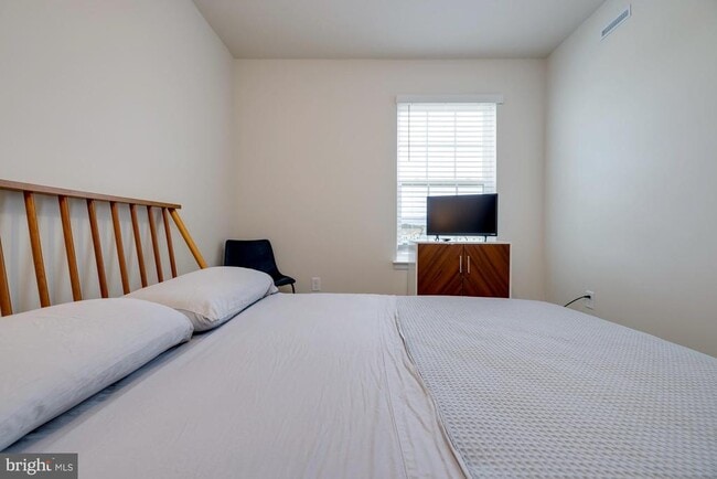 Building Photo - 262 Allison Dr