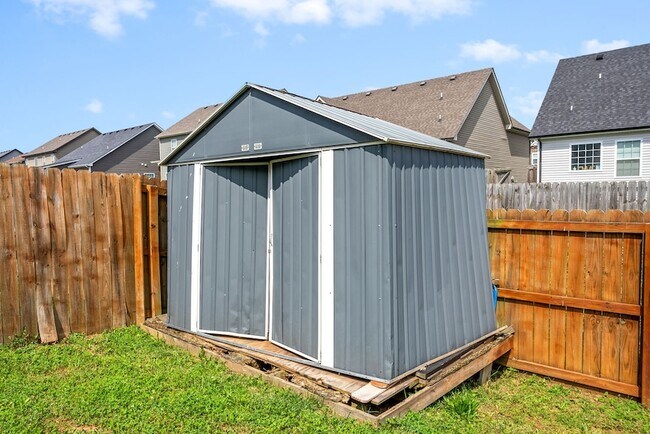 Building Photo - 3755 Windmill Dr