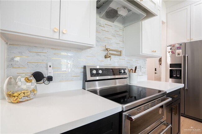 Building Photo - 30 Windsor St