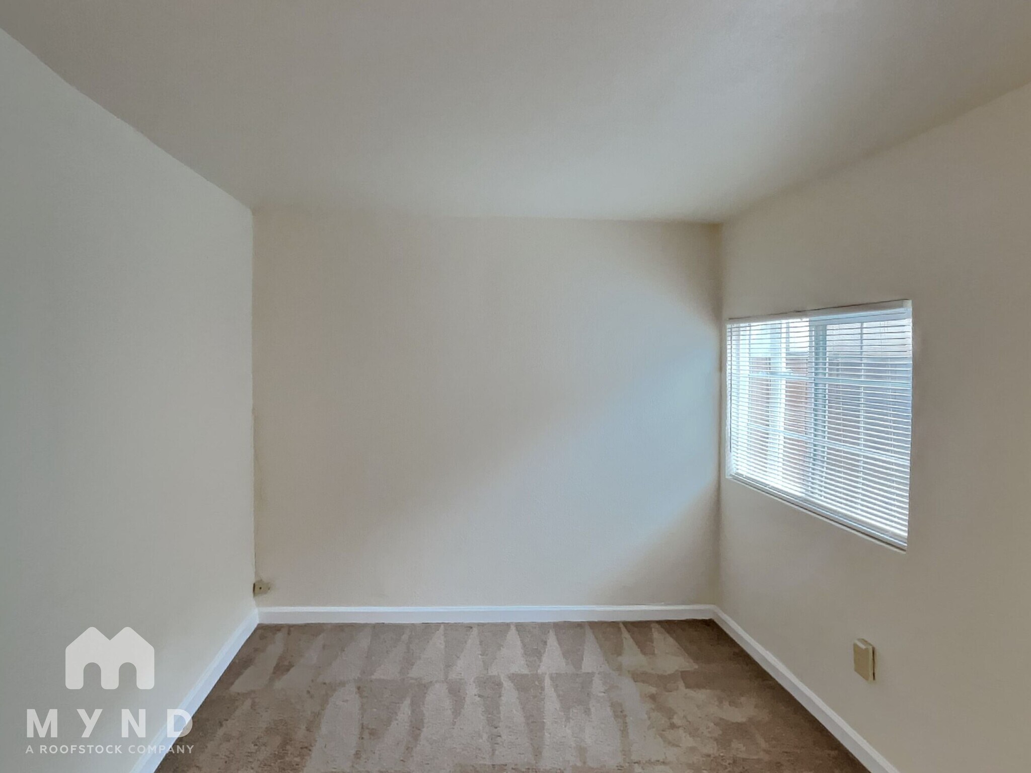 Building Photo - 1844 La Porte Ave