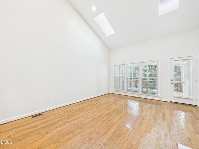 Building Photo - 103 Heatherwood Dr