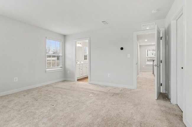 Building Photo - 484 Bridgepoint Dr