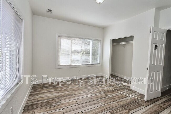 Building Photo - 1119-200 24th St