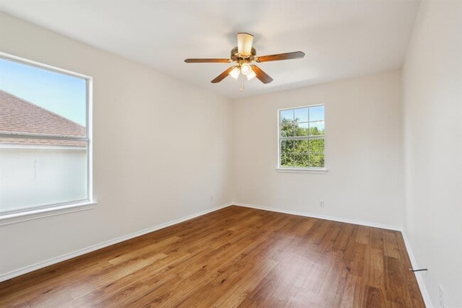 Building Photo - 2807 Glenwood Trail