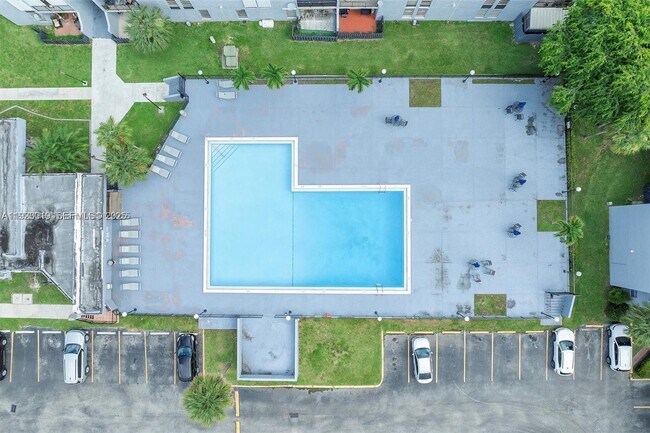 Building Photo - 8841 W Flagler St