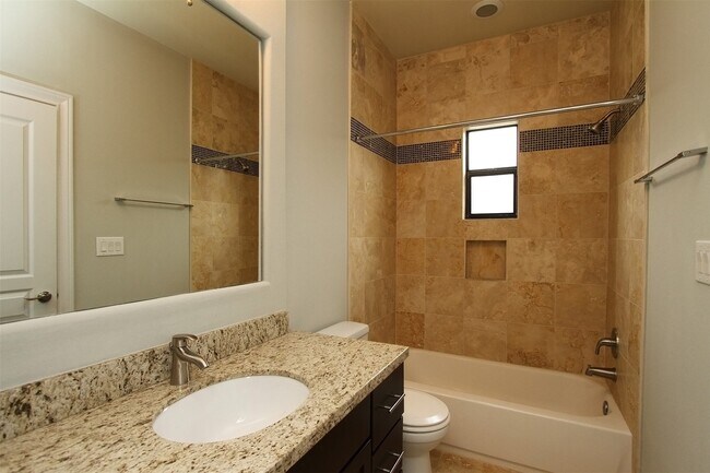 Building Photo - 5525 Kiam St