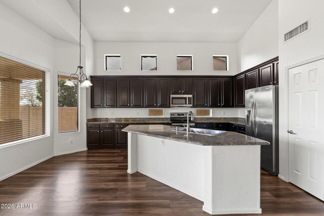 Building Photo - 7803 E Nestling Way