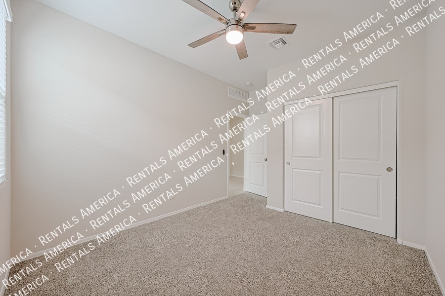 Building Photo - 10338 W Wier Ave