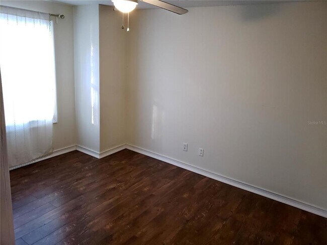 Building Photo - 15215 Amberly Dr