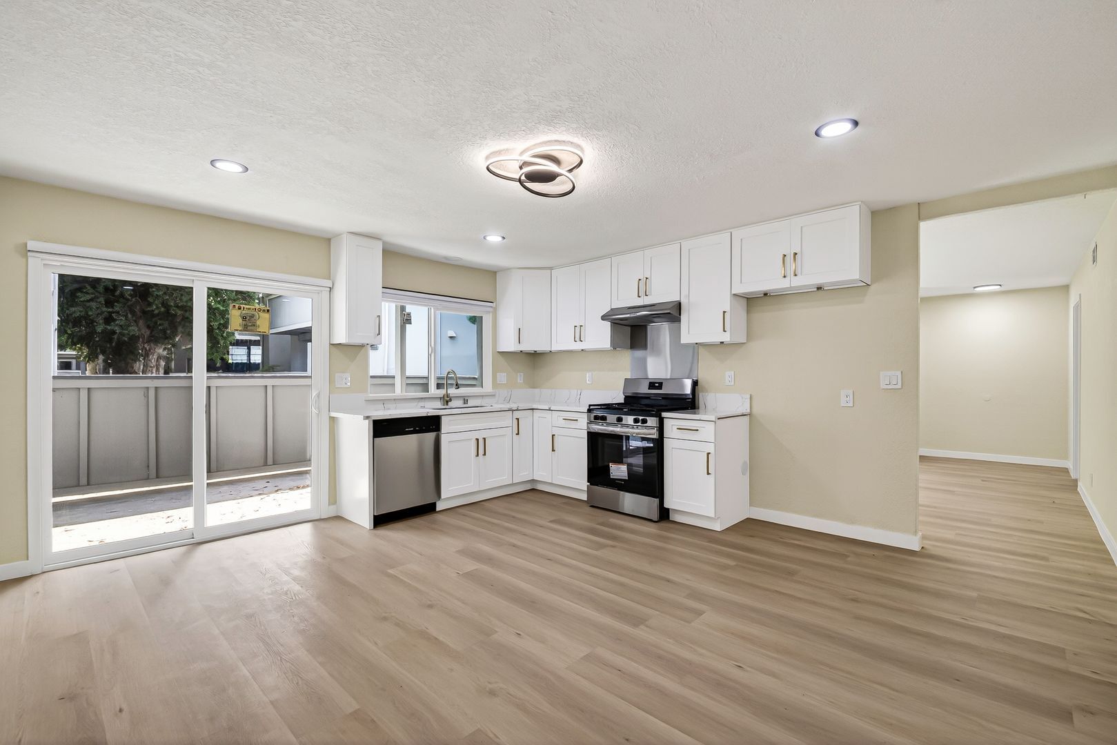 Building Photo - 1250 S Brookhurst St