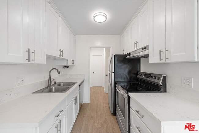 Building Photo - 1433 Brockton Ave