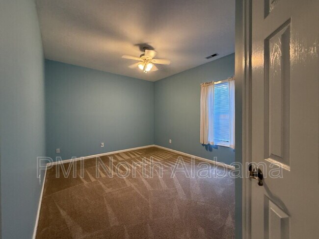 Building Photo - 134 Canterbury Dr