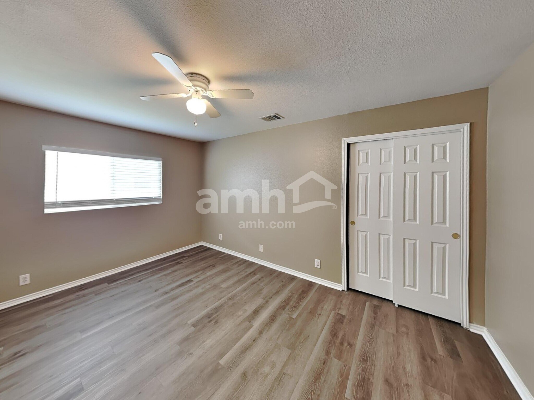 Building Photo - 12614 Sunny Wonder