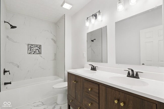 Building Photo - 2728 Carrollton Ave