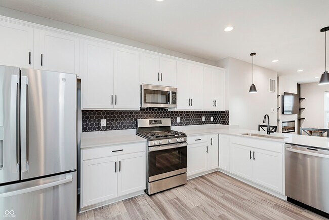Building Photo - 4321 Barrel Ln