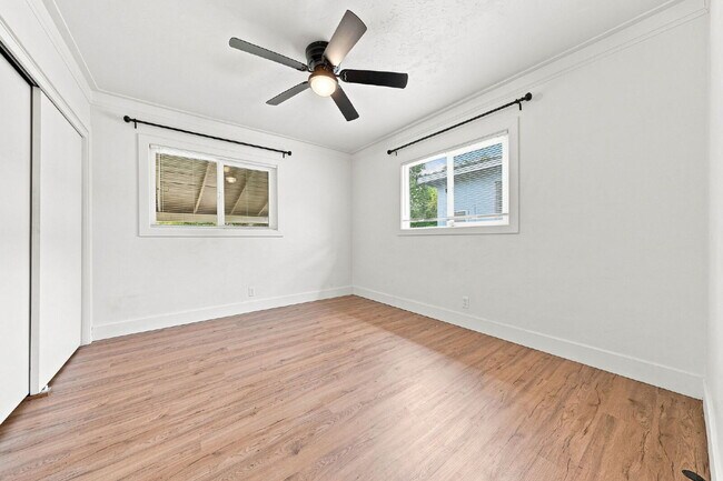 Building Photo - 3/1 Charmer in the Garden Tract - Dog Friendly