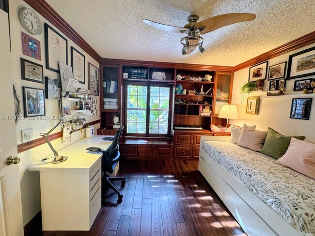 Building Photo - 834 Verona Lake Dr