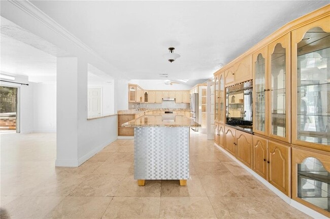 Building Photo - 433 Pelican Bay Dr