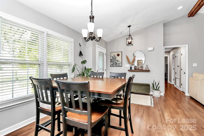 Building Photo - 4227 Deerfield Dr