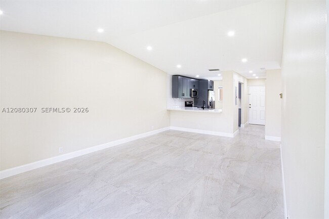 Building Photo - 9431 Boca Cove Cir