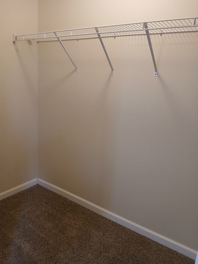 Building Photo - 1009 Briarwood Rd