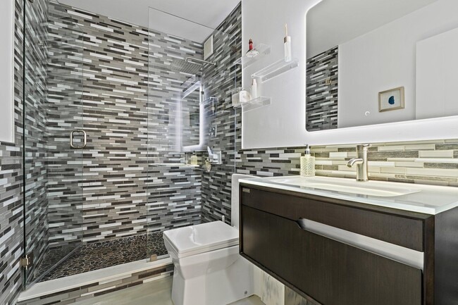 Building Photo - 100 Waterway Rd