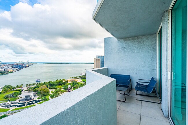 Building Photo - 141 NE 3rd Ave