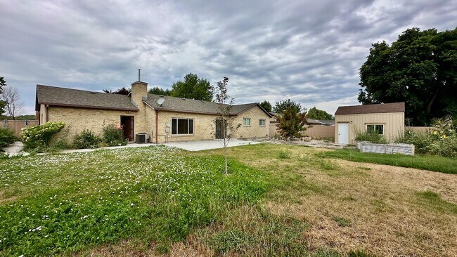 Building Photo - 410 N 250 W