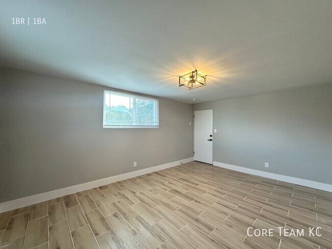 Building Photo - 2320 W 47th Ave
