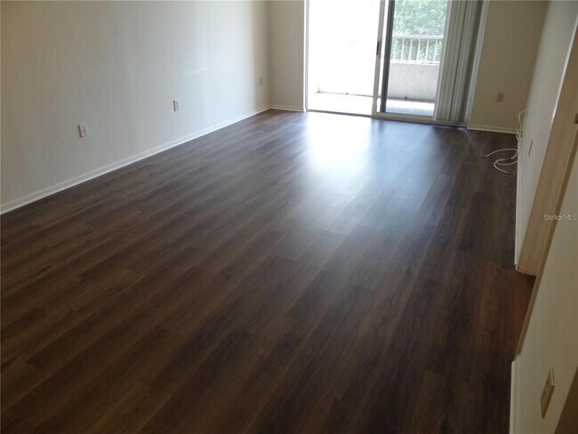 Building Photo - 2333 Feather Sound Dr
