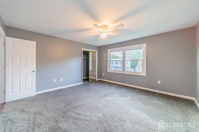 Building Photo - 846 Voorhees Ave