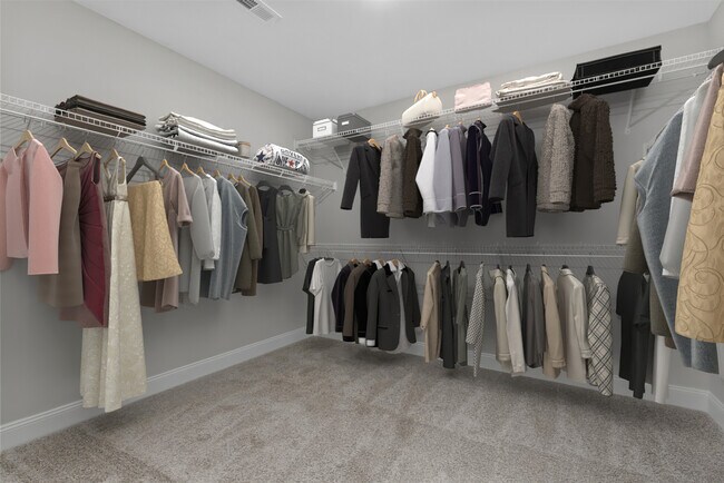 Building Photo - 20 Forest Dr