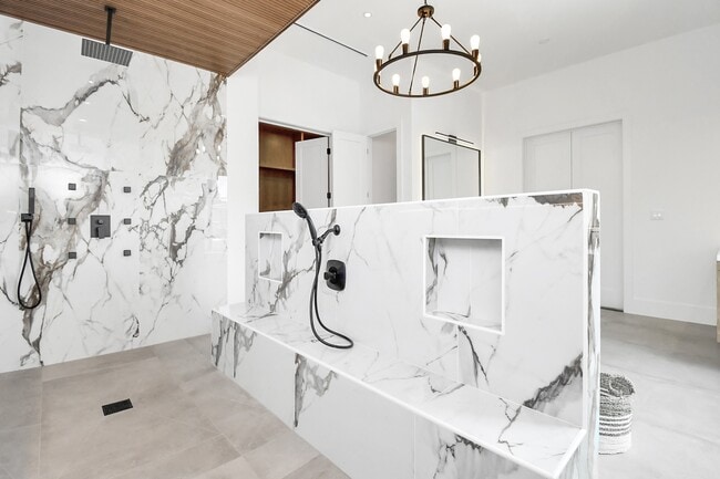 Building Photo - 5414 John Dreaper Dr