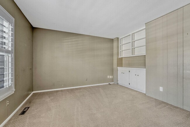 Building Photo - 7398 S Hudson Way